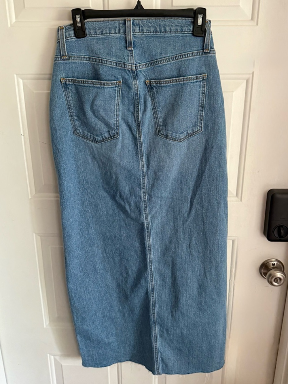 Universal Thread Denim Maxi Skirt Size 4 Front Slit NWOT - Picture 5 of 6